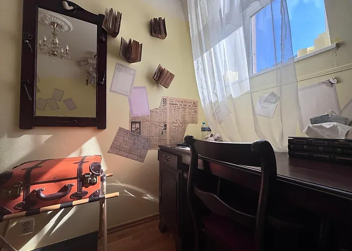 Poet's Theme Room, Free Parking Карловы Вары