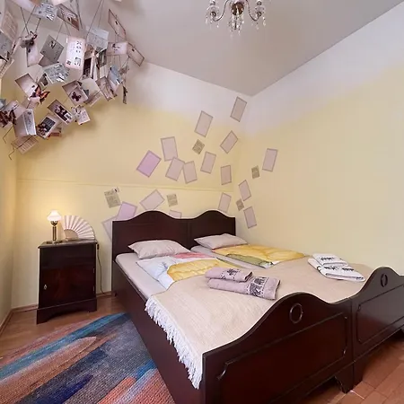 Poet's Theme Room, Free Parking 3* Karlovy Vary