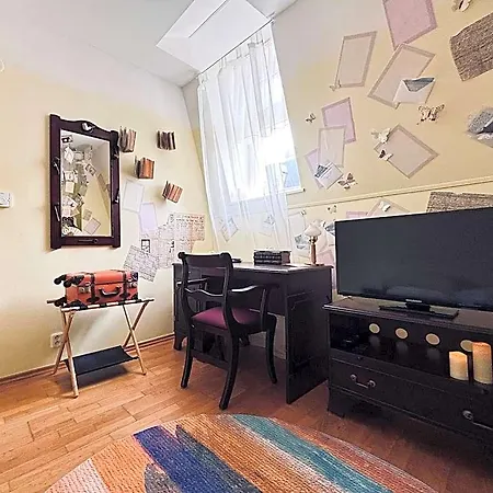 Poet's Theme Room, Free Parking 3* Karlovy Vary