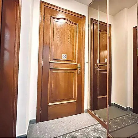 公寓式酒店 Poet's Theme Room, Free Parking